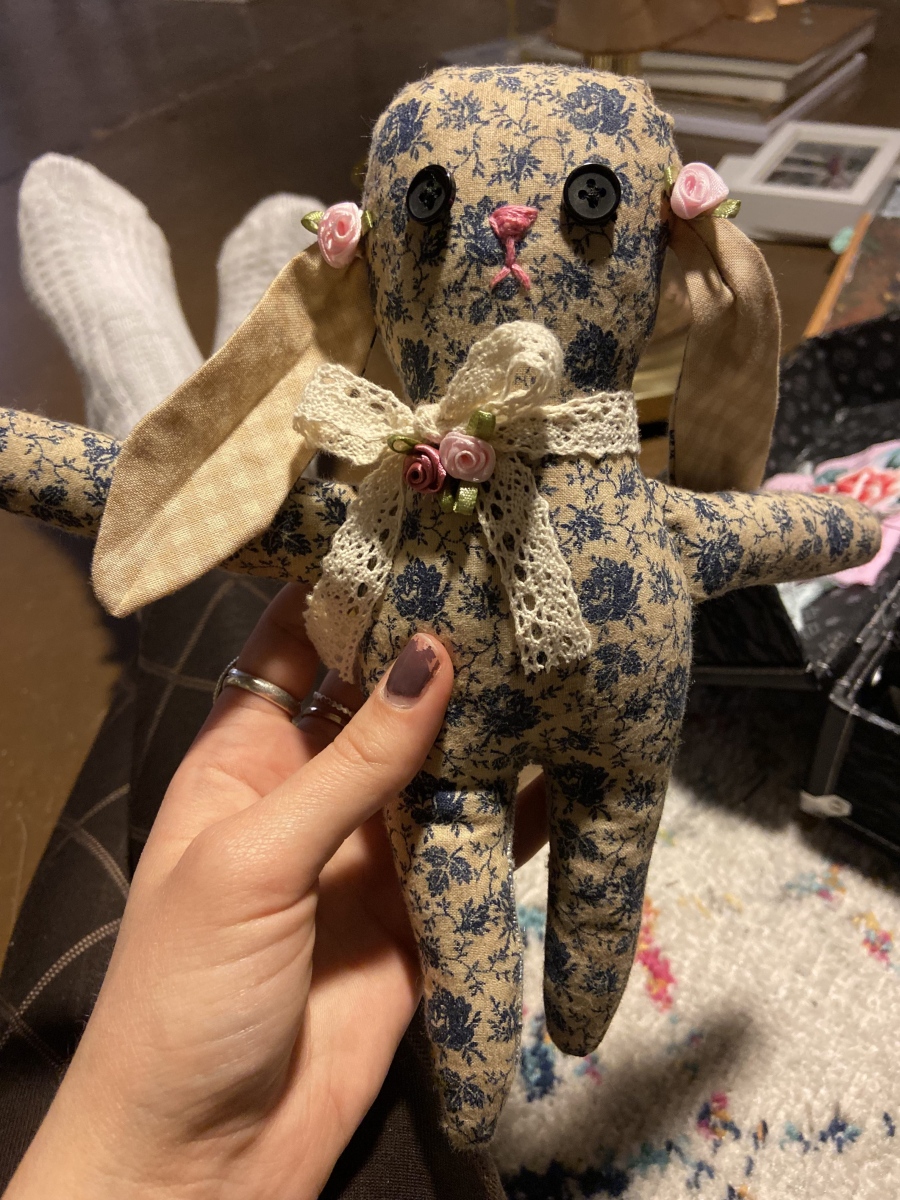 Hand-sewn bunny~2022